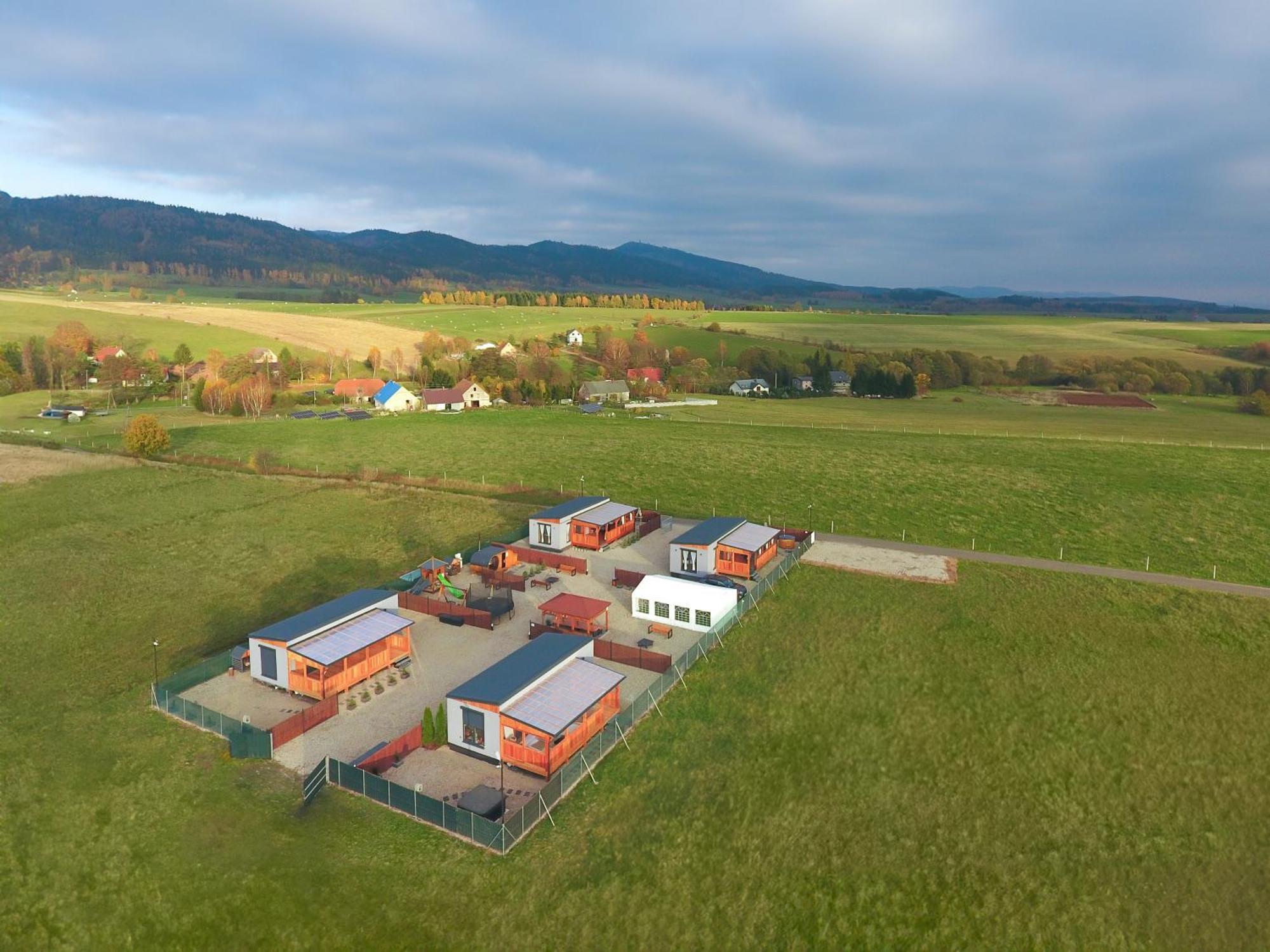 Mieroszow Rajska Polana Domki Premium ,Na Odludziu Z Prywatna Balia Z Jacuzzi I Sauna ,Cisza,Rowery Elektryczne,Gory,Astroprzygoda,- Adrspach, Skalne Miasto, Zamek Ksiaz,Andrzejowka,Karpacz, Sniezka,Janskie Laznie,Pec מראה חיצוני תמונה