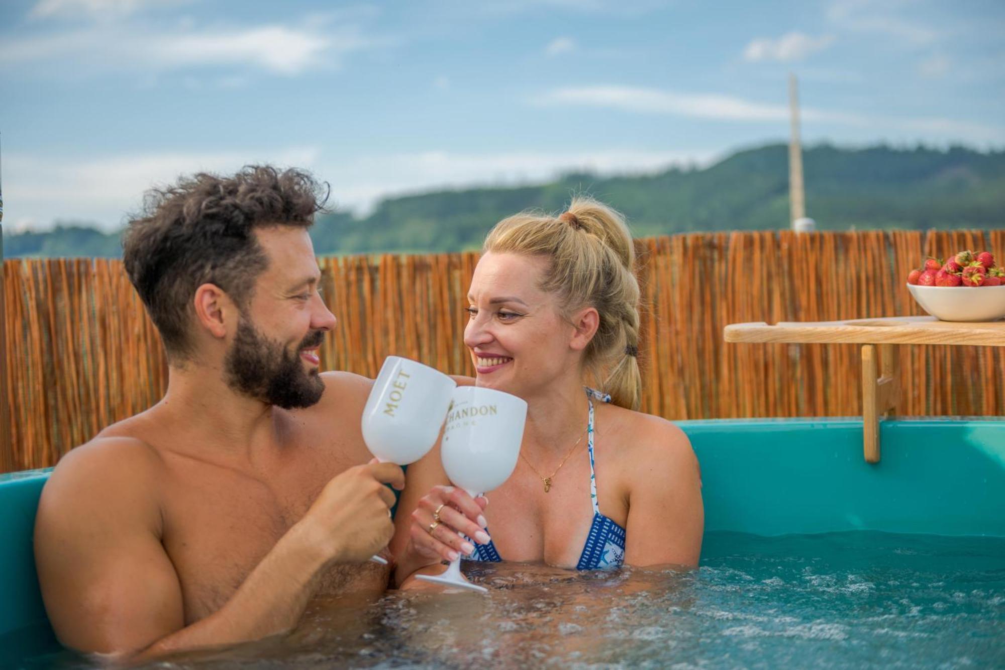 Mieroszow Rajska Polana Domki Premium ,Na Odludziu Z Prywatna Balia Z Jacuzzi I Sauna ,Cisza,Rowery Elektryczne,Gory,Astroprzygoda,- Adrspach, Skalne Miasto, Zamek Ksiaz,Andrzejowka,Karpacz, Sniezka,Janskie Laznie,Pec מראה חיצוני תמונה